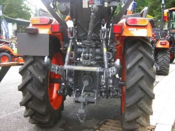 Kubota EK1-261 - Tracteur Compact et Polyvalent - Image 15
