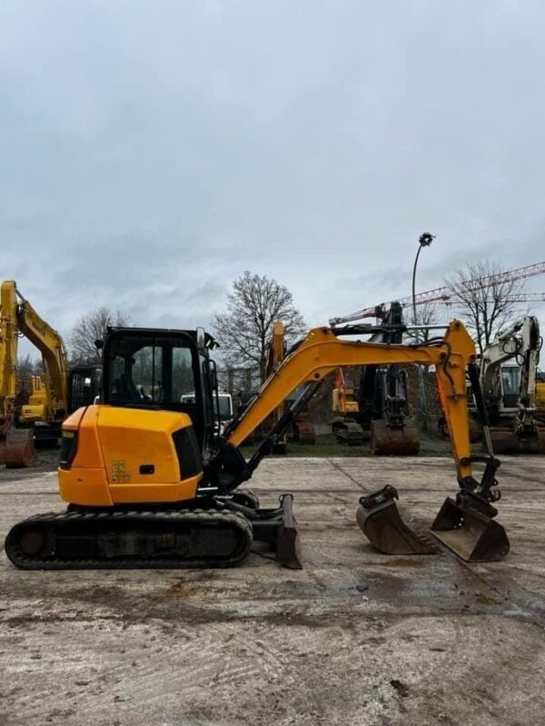 JCB 48 Z 1 - Mini-Pelle Compacte et Maniable