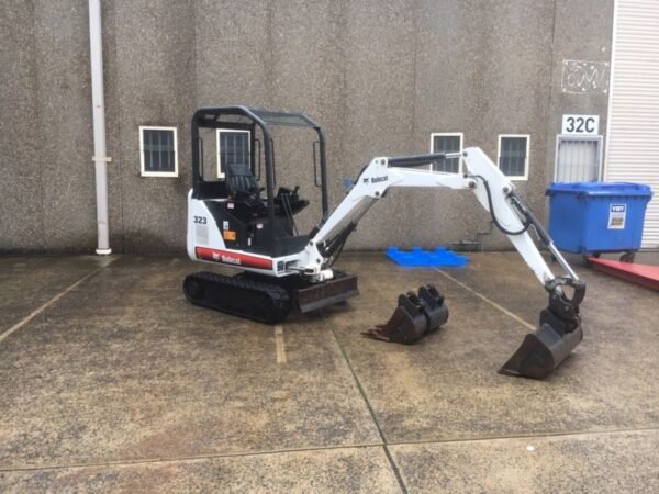 Bobcat 323 1.6T 2008, remorque à bec - Image 3