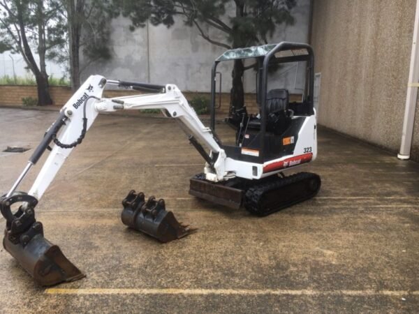 Bobcat 323 1.6T 2008, remorque à bec - Image 7