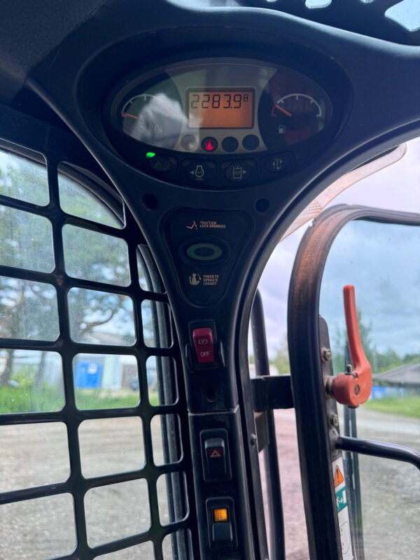 Mini chargeuse BOBCAT S450 - Image 12