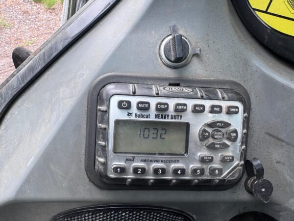 Mini chargeuse BOBCAT S450 - Image 2