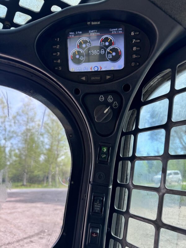 Mini chargeuse BOBCAT S570 - Image 6
