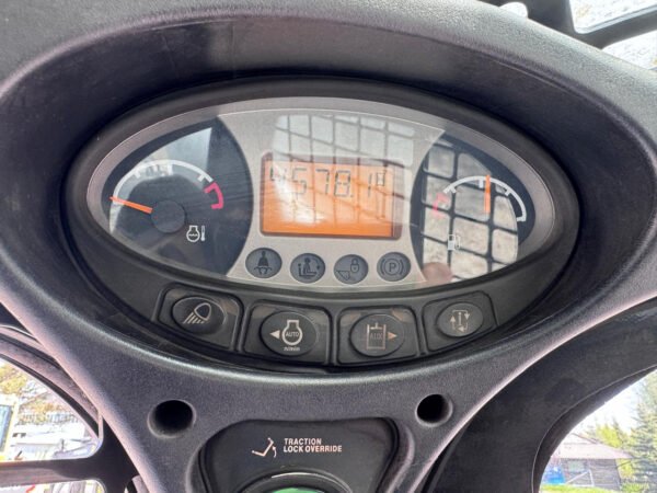 Mini chargeuse BOBCAT S570 - Image 8
