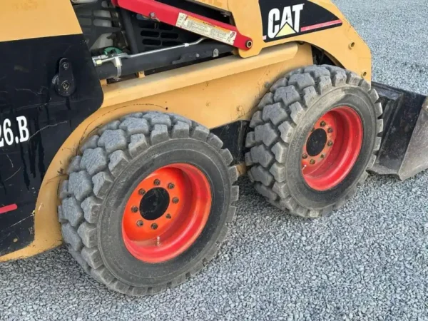 Mini Chargeuse sur Pneus – Caterpillar 226BHF – Image 10