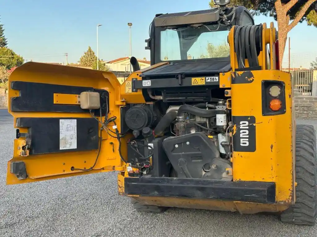 Mini chargeuse sur pneus – JCB 225 – Image 17