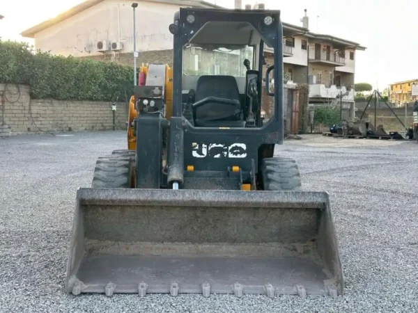 Mini chargeuse sur pneus – JCB 225 – Image 4