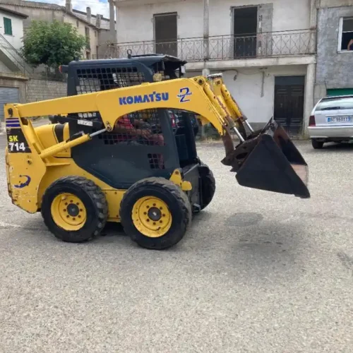 Mini chargeuse sur pneus Komatsu SK714, Année 2002
