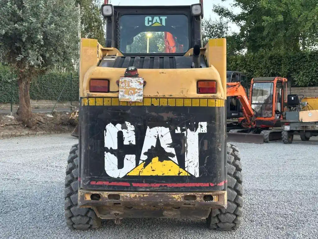 Mini Chargeuse sur Pneus – Caterpillar 226BHF – Image 12
