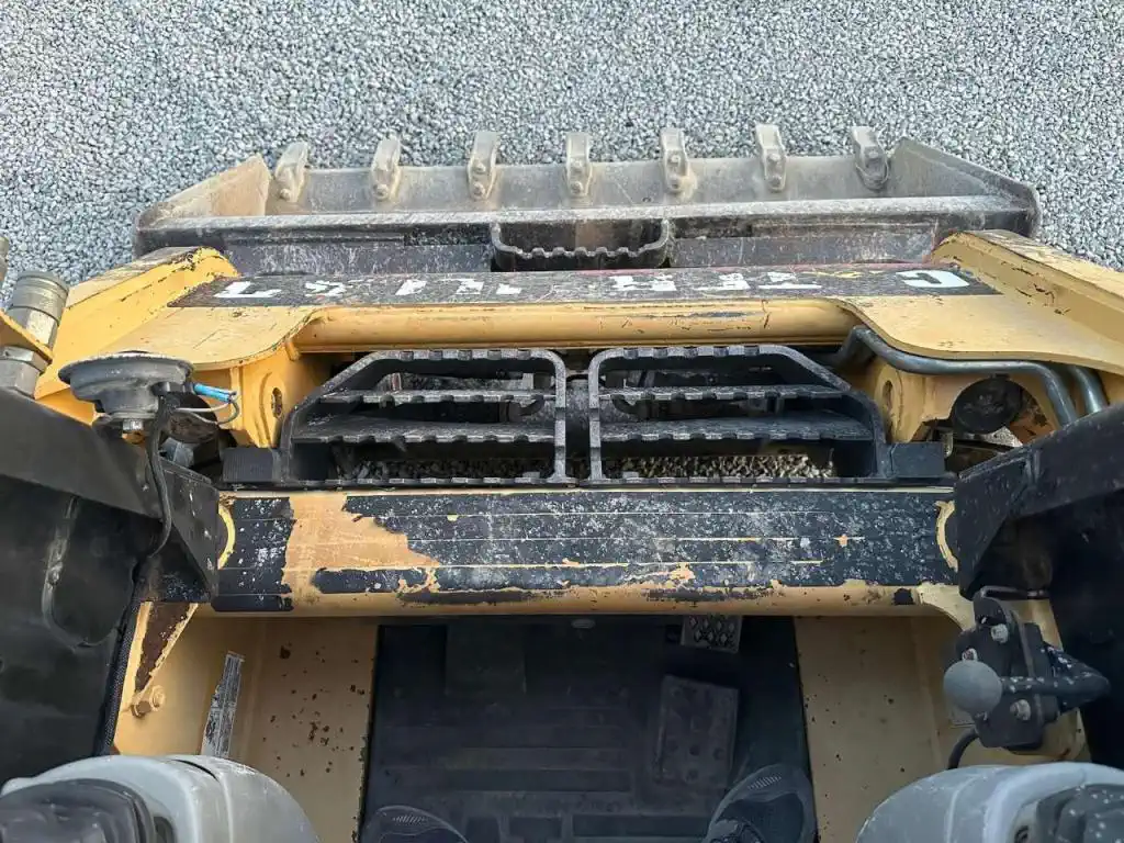 Mini Chargeuse sur Pneus – Caterpillar 226BHF – Image 17