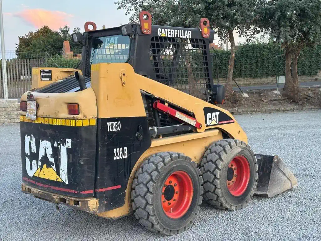 Mini Chargeuse sur Pneus – Caterpillar 226BHF – Image 19