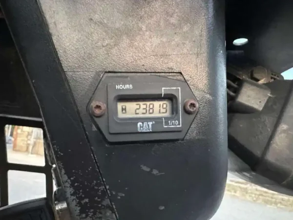 Mini Chargeuse sur Pneus – Caterpillar 226BHF – Image 21